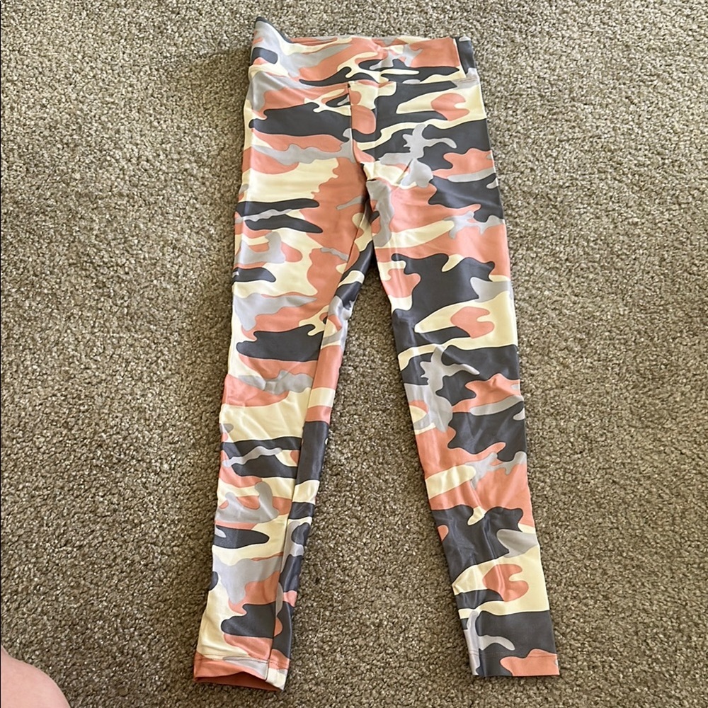 Koral Camo Leggings